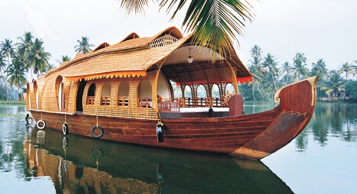 Glorious of Kerala Luxury Package    (MTV225)
