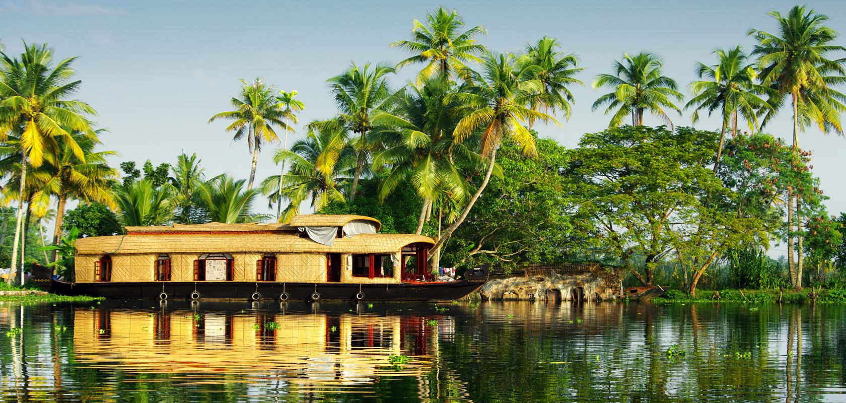 Exotic Kerala Luxury Package    (MTV237)
