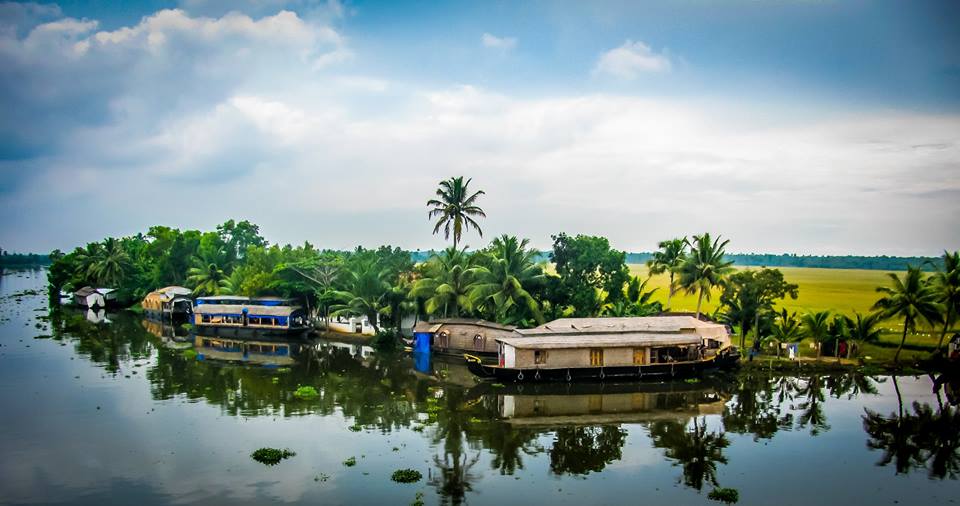 Kerala Luxury Holidays Package  (MTV204)