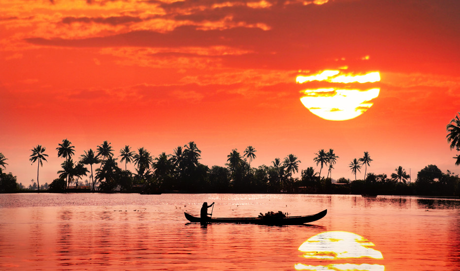 The Splendour Of Kerala Deluxe Package!    (MTV242)